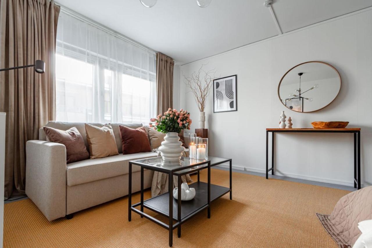Budget In Hip Sofo - Construction Work * Stockholm